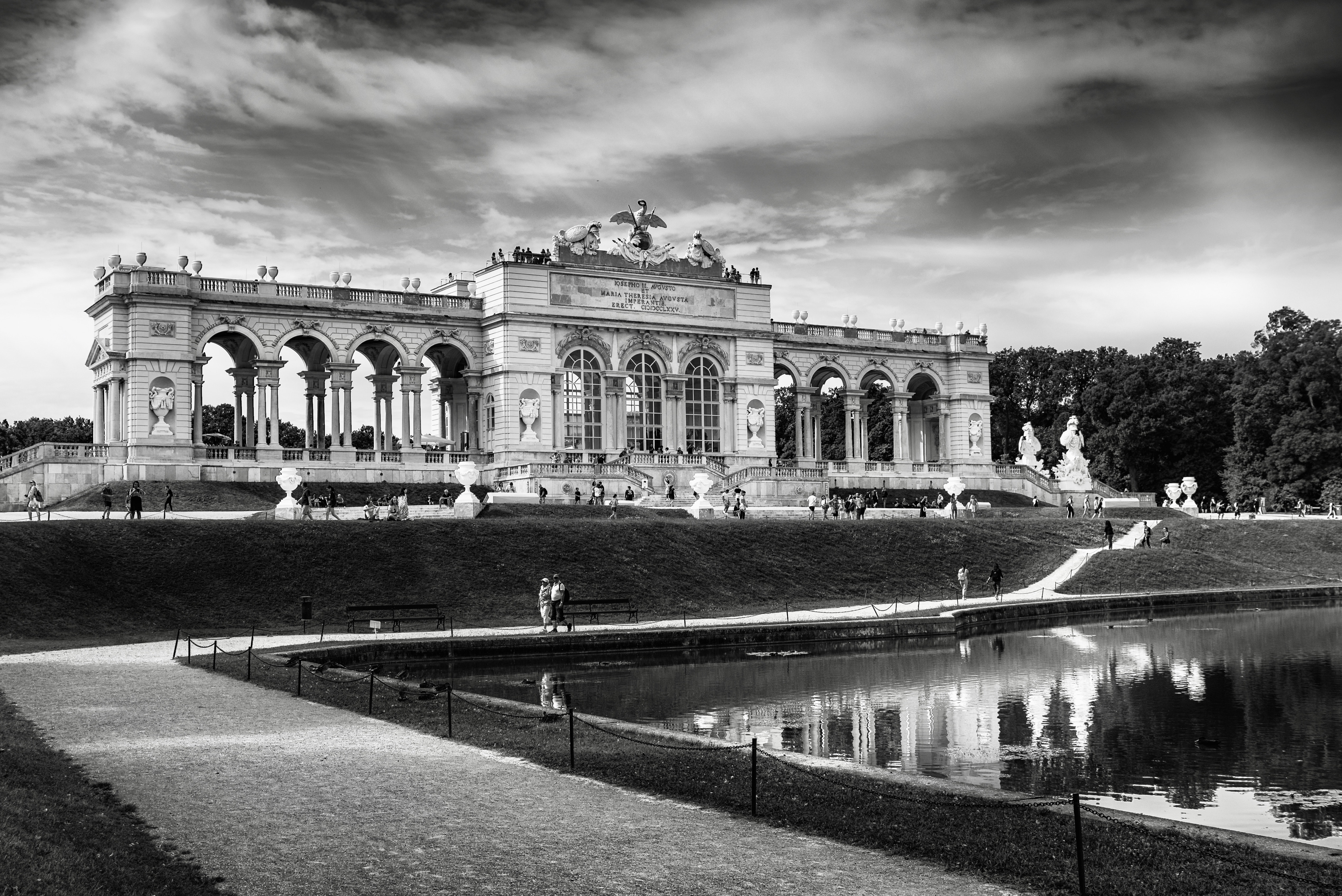 greyscale-photography-of-schonbrunn-palace-3092624